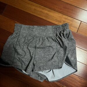 Lululemon HR hotty hot short